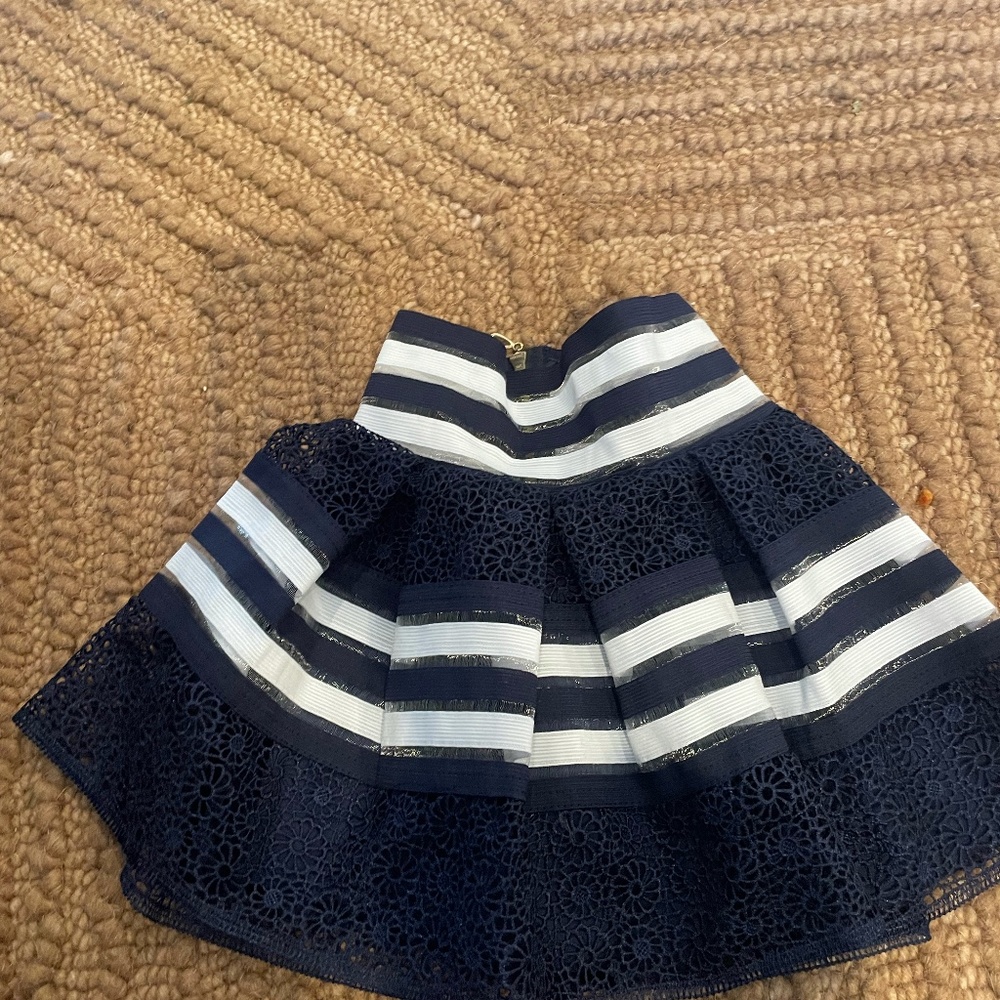ADORABLE GIRLS SKIRT 2T